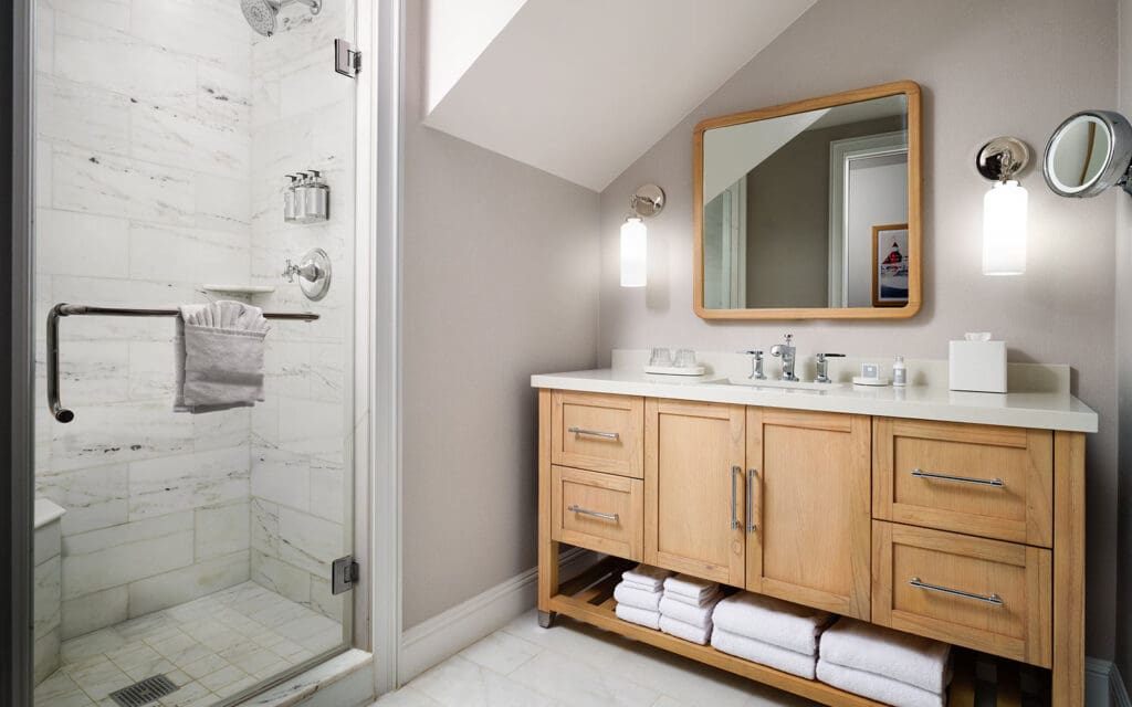 Villa Loft Downstairs Bathroom