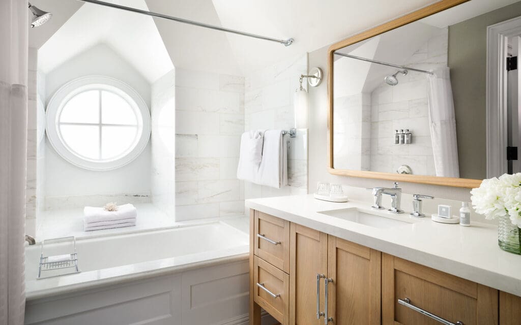 Villa Loft Upstairs Bathroom