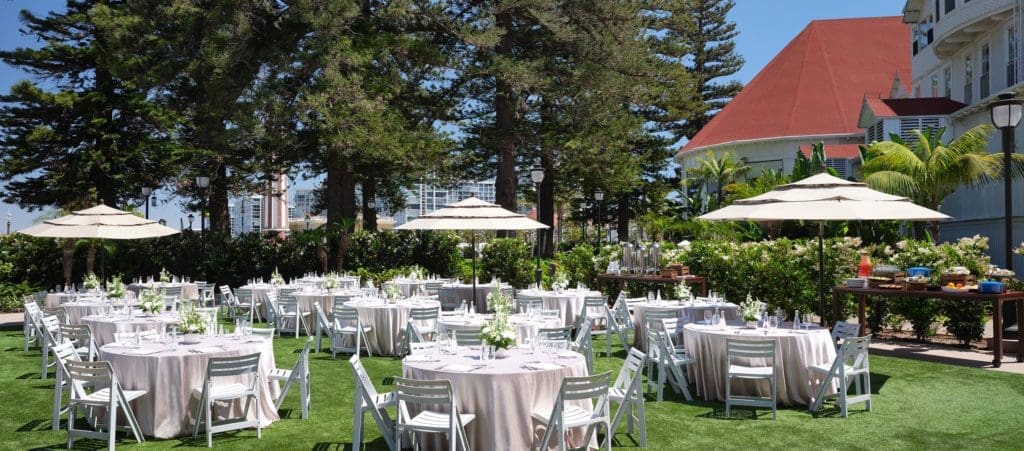 Founders Lawn Lunch Setup